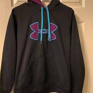 Black Under Armour hoodie